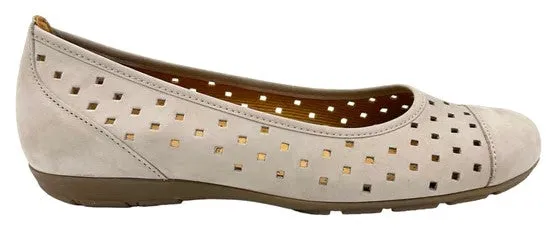 Gabor Ruffle Womens Punched Detail Ballerina Pump 44.169